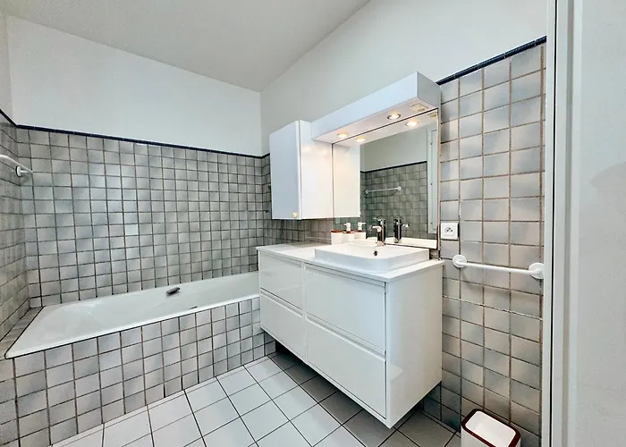 Villa Pieds Dans L Eau La Nartelle