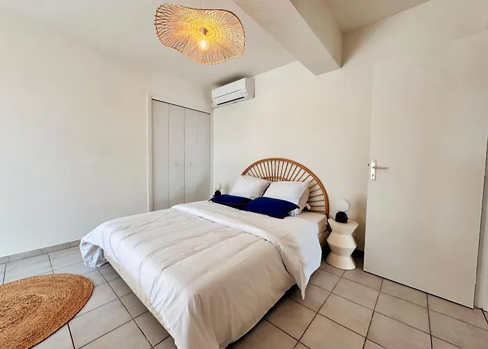 Pieds Dans L Eau La Nartelle Villa