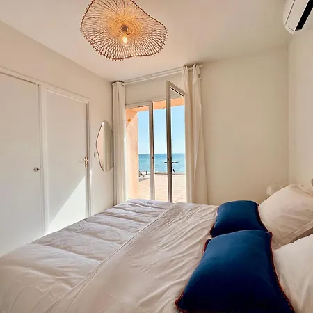 Villa Pieds Dans L Eau La Nartelle Sainte-Maxime