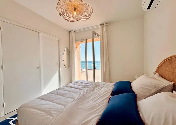 Villa Pieds Dans L Eau La Nartelle Sainte-Maxime