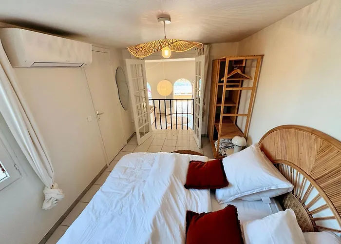 Villa Pieds Dans L Eau La Nartelle *