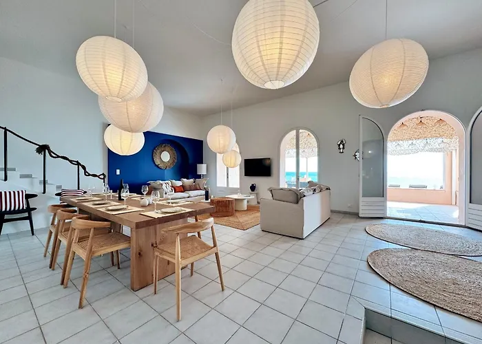 Pieds Dans L Eau La Nartelle