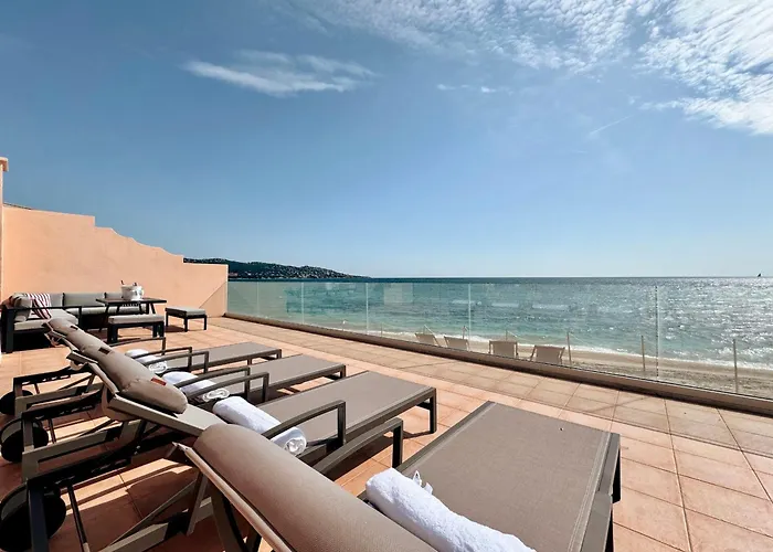 Villa Pieds Dans L Eau La Nartelle